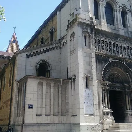 T3 55m2 & Garage, Proche Saone, Et 5 Min Vieux Via Metro D *